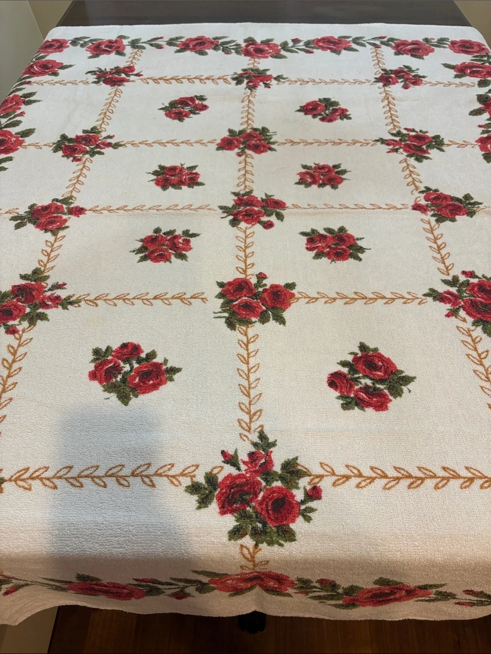 Vintage Terrycloth Floral Rose Tablecloth
